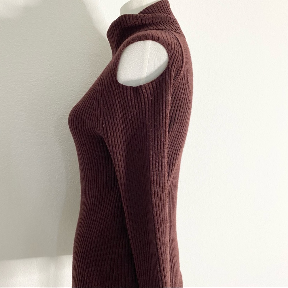 THEORY Burgundy Brown Ribbed Open Shoulder… - Picture 3 of 5